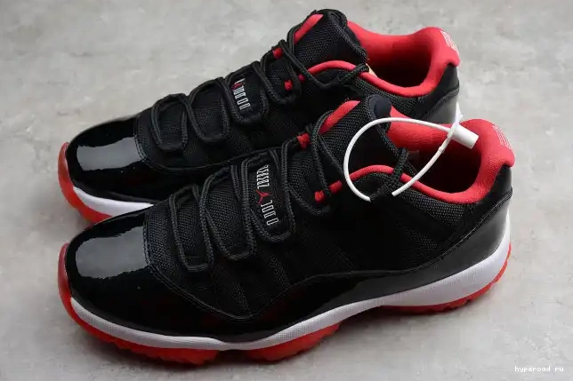 Low 11 528895-012 Retro  Red Air mens "Bred" Jordan Black 0407